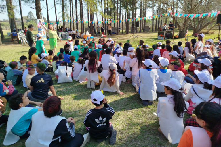 Celebración conjunta por el Día de la Niñez en Paraná