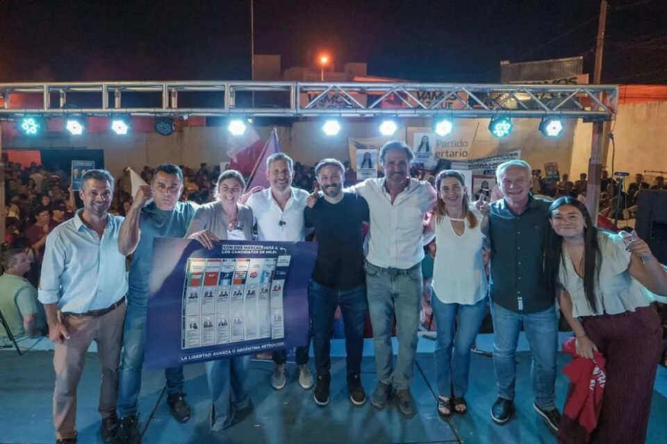 El gobernador Rogelio Frigerio encabezó en Concordia el acto de cierre de campaña de la Alianza La Libertad Avanza