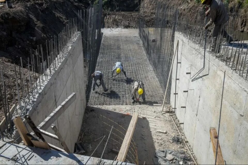 Continúan los trabajos de integración y saneamiento del arroyo Las Viejas