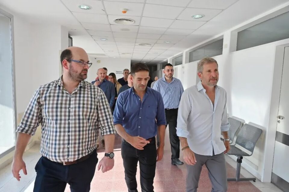 Frigerio visitó el Hospital de la Baxada y destacó el avance hacia su plena operatividad