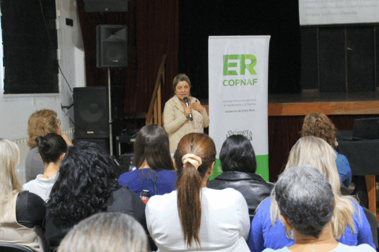 Capacitación en prevención de consumos problemáticos en niñas, niños y adolescentes