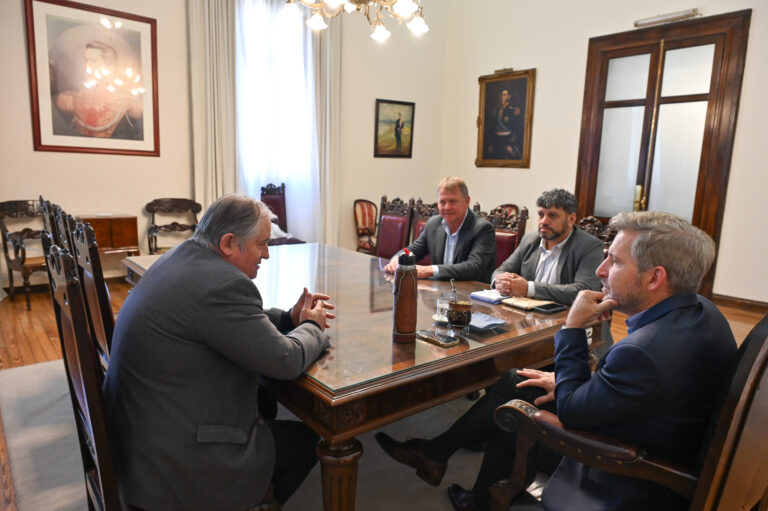 Agenda de producción e infraestructura del gobierno provincial y Aranguren