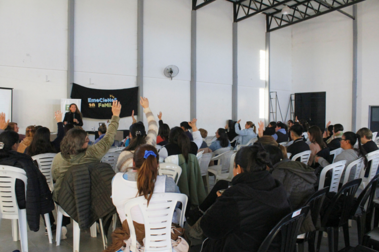Comenzó en La Paz el ciclo Emociones en Familia