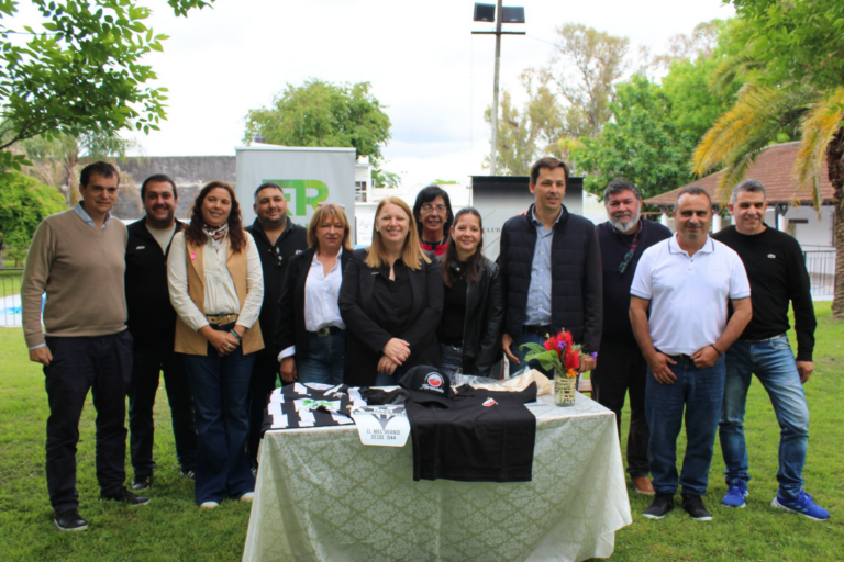 La provincia amplía el acceso gratuito al deporte para adolescentes de Hernández y Nogoyá